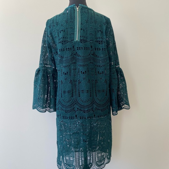 Green lace dress - Picture 2 of 2
